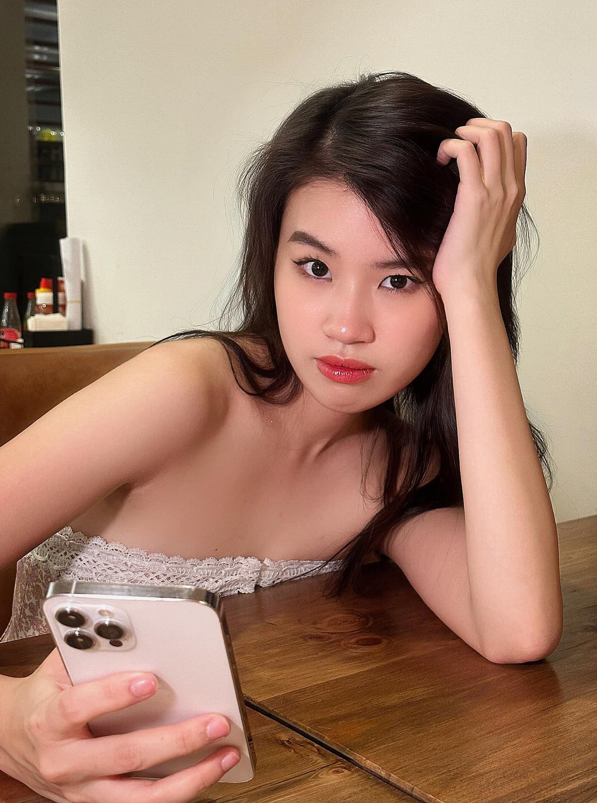 Mới đây, Pháo bất ngờ vướng vào những tranh cãi xoay quanh streamer ViruSs.