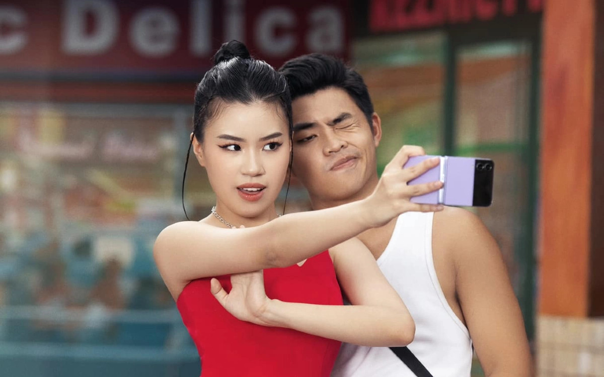 Thời điểm hẹn hò, Pháo và Tez không ngần ngại thể hiện tình cảm trên mạng xã hội, liên tục đăng ảnh tình tứ và dành cho nhau những lời ngọt ngào. Cho đến giữa năm 2023, Tez và Pháo để lộ nhiều dấu hiệu cho thấy cả hai đã dừng lại. Tháng 7/2023, Pháo xác nhận độc thân. Đến tháng 9/2023, trên sân khấu Chung kết Rap Việt, Tez thẳng thắn tâm sự lí do chia tay là con đường của cả hai không còn giống nhau, nhưng giờ đây 2 rapper vẫn là những người bạn.