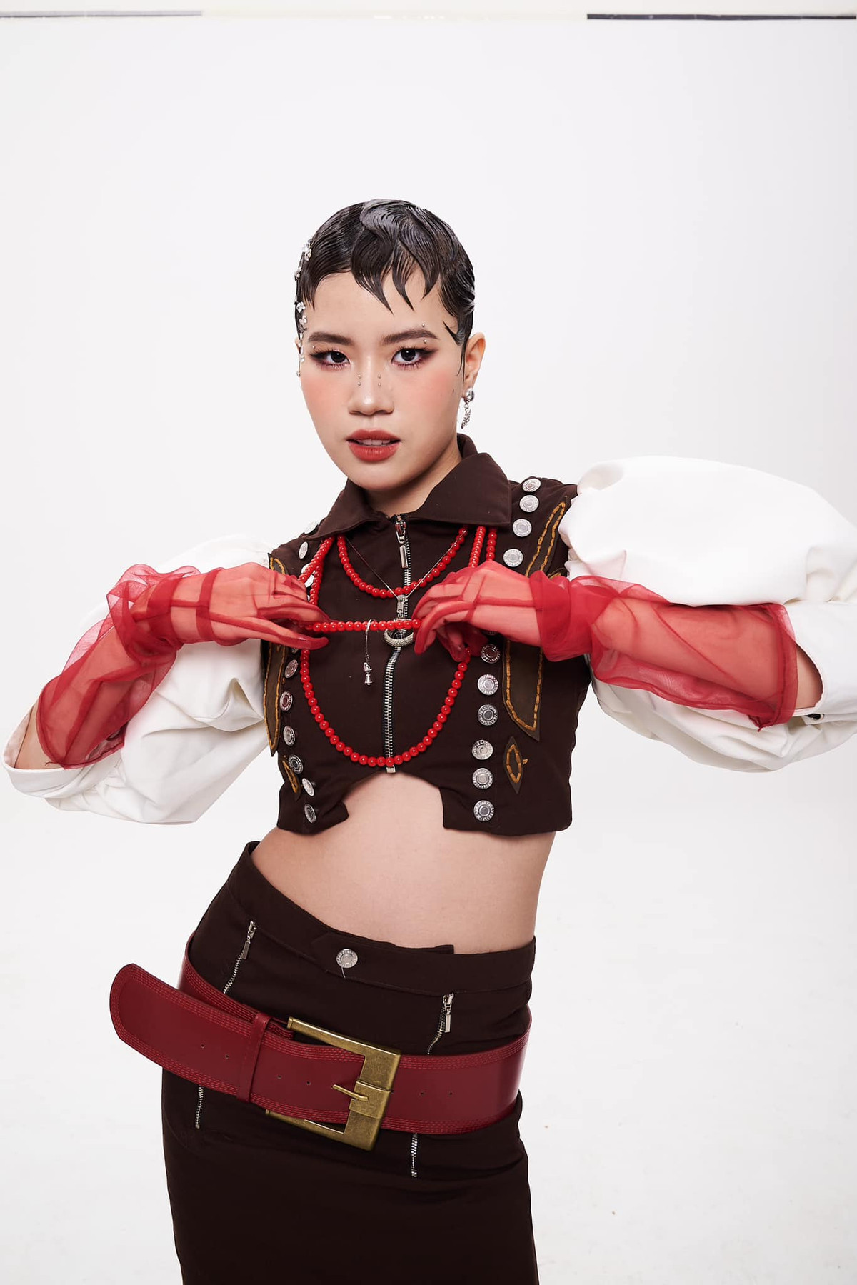 Giữa lúc drama ViruSs - Ngọc Kem khiến cả cộng đồng mạng phải "hóng" từng giây, cái tên rapper Pháo được nhiều người nhắc đến với những dòng story đầy ấn ý trên trang cá nhân của cô.