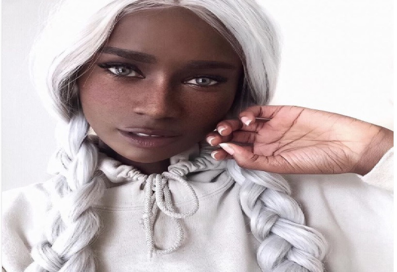 Mỹ nhân này mang vẻ đẹp khác thường. Mọi thứ cô ấy sở hữu cho ngoại hình của mình thật đẹp và lạ.