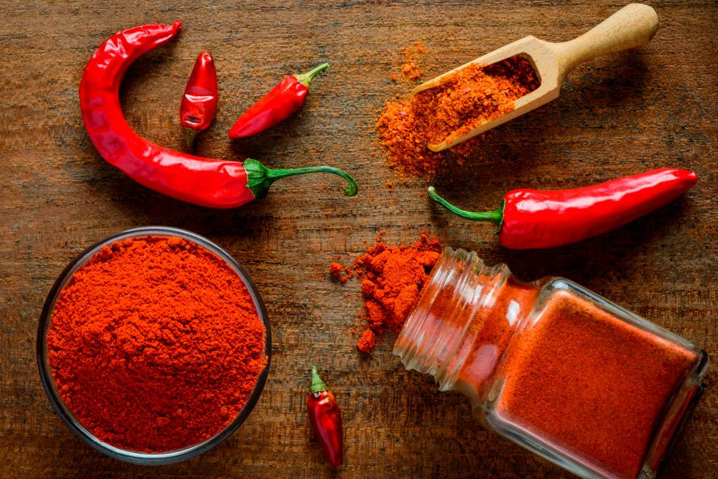 Ớt cựa gà: Thực phẩm này chứa vitamin A và các chất chống oxy hóa ngăn ngừa tổn thương tế bào ảnh hưởng sức khỏe.