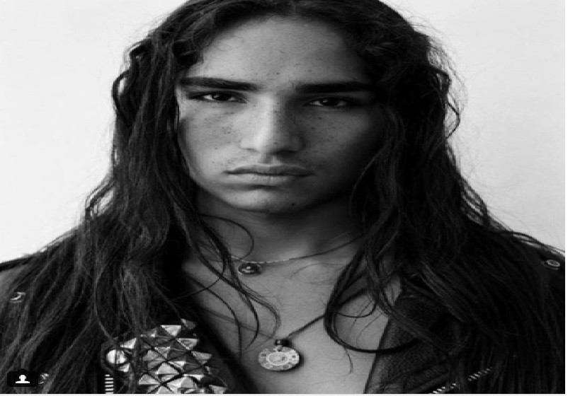 Anh chàng lai giữa 2 dòng máu khác nhau.