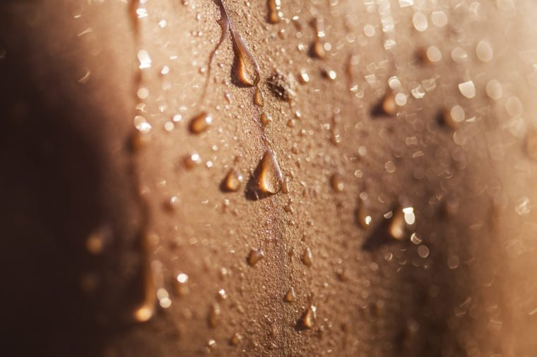 Đổ mồ hôi: Tập luyện đổ mồ hôi sẽ thể làm đảo ngược các dấu hiệu lão hóa và cơ thể khỏe mạnh hơn.