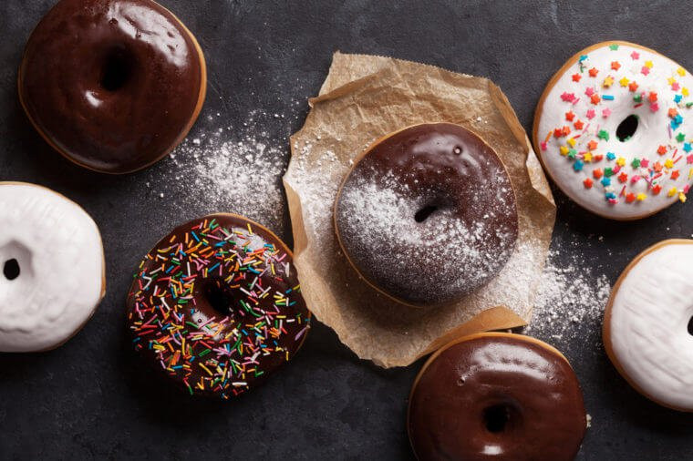 Bánh rán: Đây không phải là lựa chọn thực phẩm tốt cho bữa sáng bởi chứa nhiều đường, chất béo.