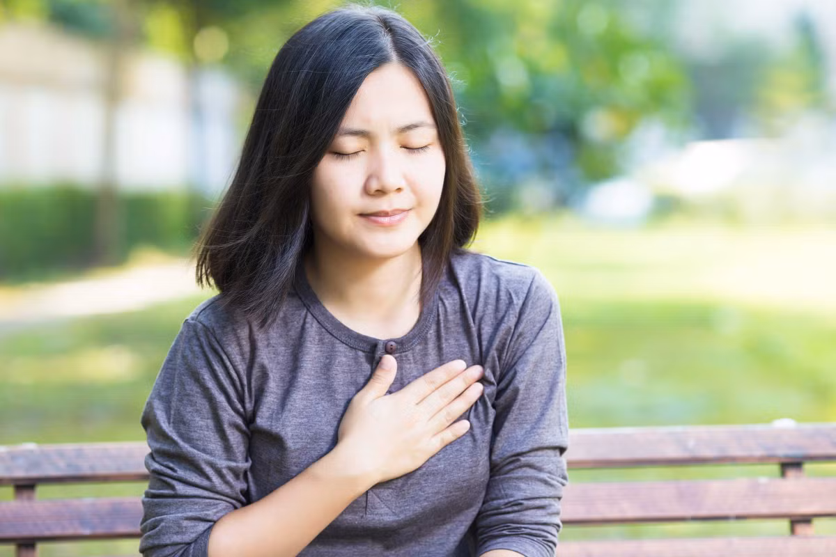 Dấu hiệu suy tim: Bạn sẽ thấy mệt mỏi, khó thở và gặp các vấn đề về tuần hoàn máu, gây nguy hiểm đến sức khỏe và tính mạng.