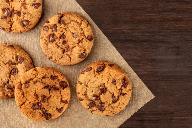 Bánh tráng miệng có rau: Bạn có thể bổ sung thêm các loại rau củ quả hay trái cây vào món bánh tráng miệng ngon ngọt để cho bé ăn nhiều hơn mà vẫn đầy đủ chất.