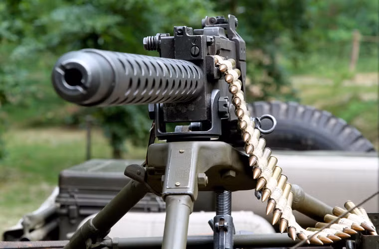 Chiều dài của súng máy lên tới 1,65m, trong đó nòng dài 1,14m.