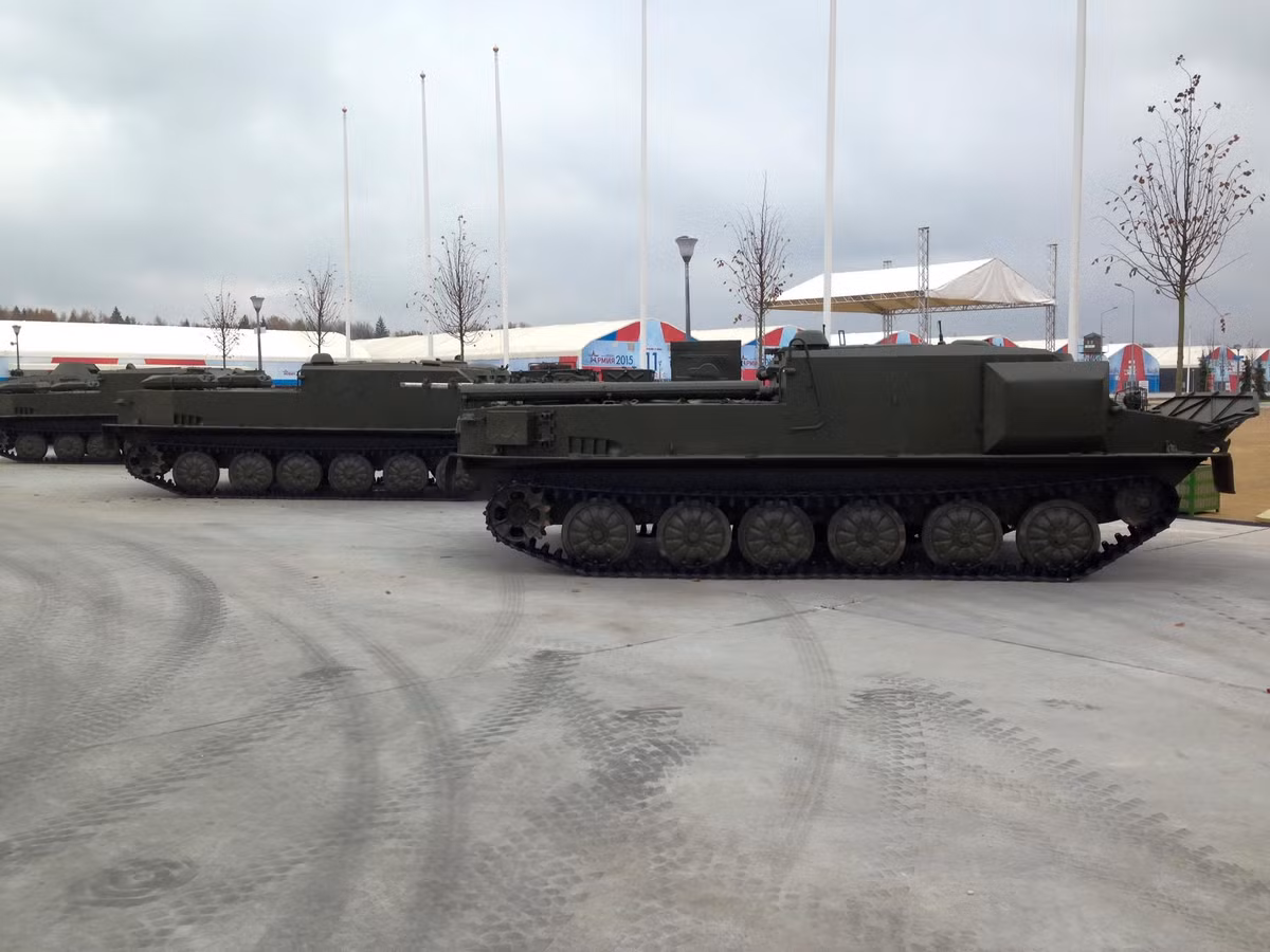 Xe bọc thép chở quân BTR-50P thiết kế trên khung gầm xe tăng PT-76.