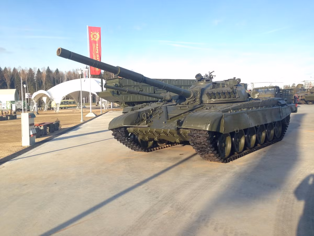 Xe tăng chủ lực T-72 – vũ khí huyền thoại Liên Xô.