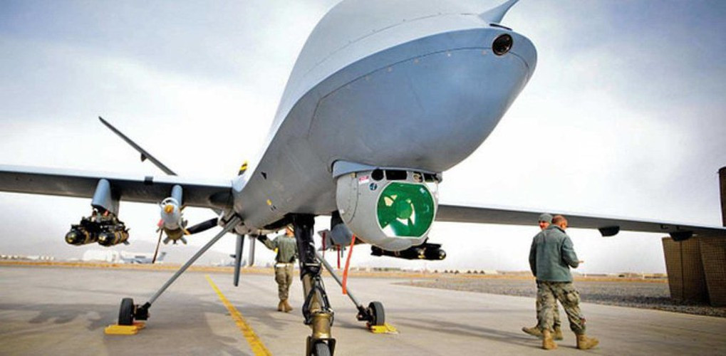 Mạng lưới phòng không Nga - Syria bao gồm cả tổ hợp S-300PMU-2 Favorit do binh sĩ Syria vận hành và cả S-400 Triumf của Nga, chưa kể nhiều tổ hợp Pantsir-S1, Buk-M2E…