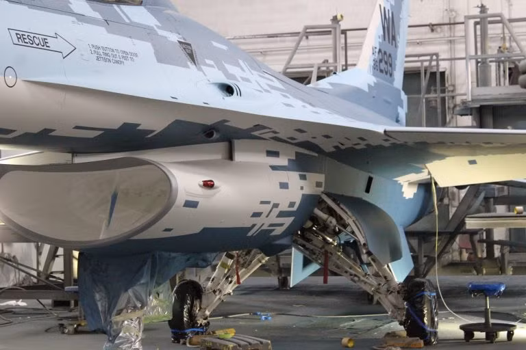 Nếu thông tin này chính xác thì điều đó cho thấy một thực tế, Mỹ đang lo lắng và bắt đầu học cách khắc chế Su-57 dù rất nhiều lần chê dòng chiến đấu cơ tàng hình này của Nga.