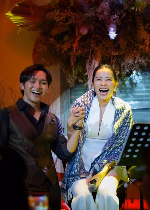 Còn Nam Em tâm sự trong một chương trình rằng cô và Bạch Công Khanh “có sao thì như vậy, có gì đâu mà đẩy đưa”. Ảnh: FBNV