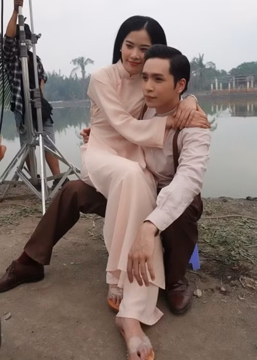 Nam Em từng xin đạo diễn cho quay lại nụ hôn màn ảnh cuồng nhiệt với Bạch Công Khanh vì cảm thấy chưa hài lòng với giọt nước mắt của chính mình. Ảnh: Thế giới điện ảnh