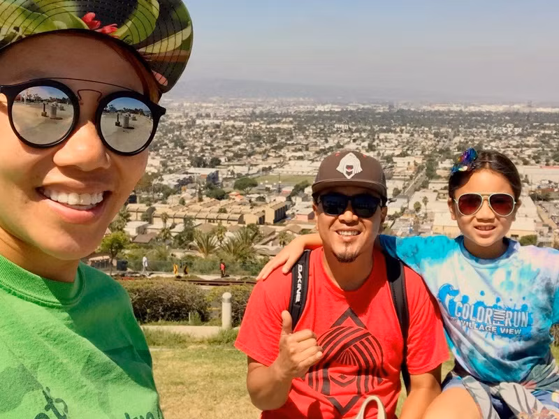 Sau khi sinh con, Phượng Hoàng Lửa “Ca sĩ mặt nạ“ hay đi diễn xa nên chồng tự nguyện ở nhà, chăm sóc con.