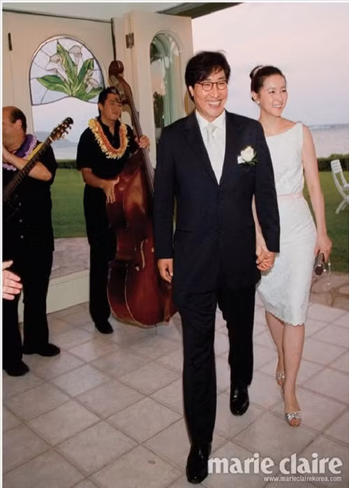 Lay chong hon 20 tuoi, Lee Young Ae gio hanh phuc vien man