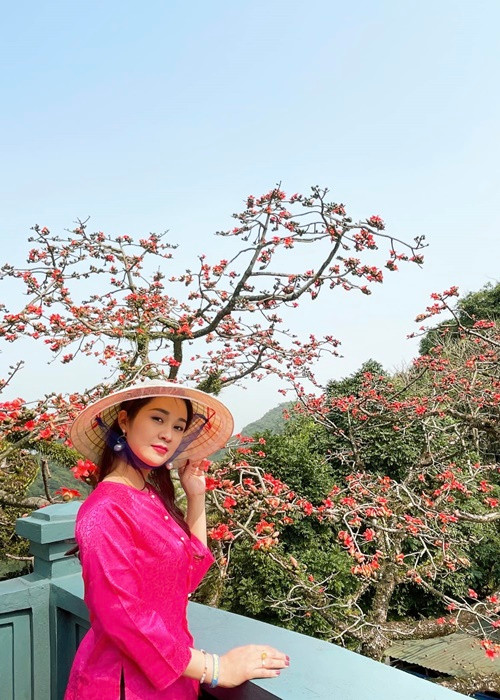 Không chỉ xinh đẹp, Minh Nguyệt còn đảm đang và khéo vun vén gia đình.