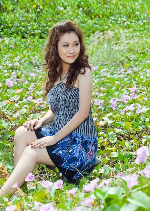 Nhan sac sau sinh lan 3 cua nu giang vien la vo Tu Long