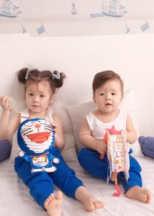 Bé Túc Mạch - con trai Elly Trần chào đời vào giữa tháng 11/2015. Việc mang bầu và hạ sinh bé Túc Mạch được hot girl giữ bí mật đến khi cậu nhóc được 2 tháng tuổi. Ảnh: FBNV