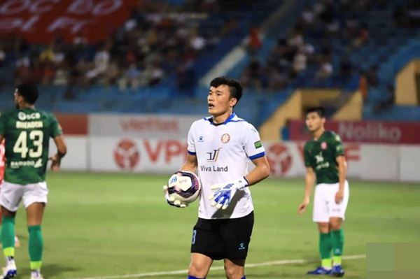 Thu mon Bui Tien Dung duoc khen, kha nang giu lai san Thong Nhat