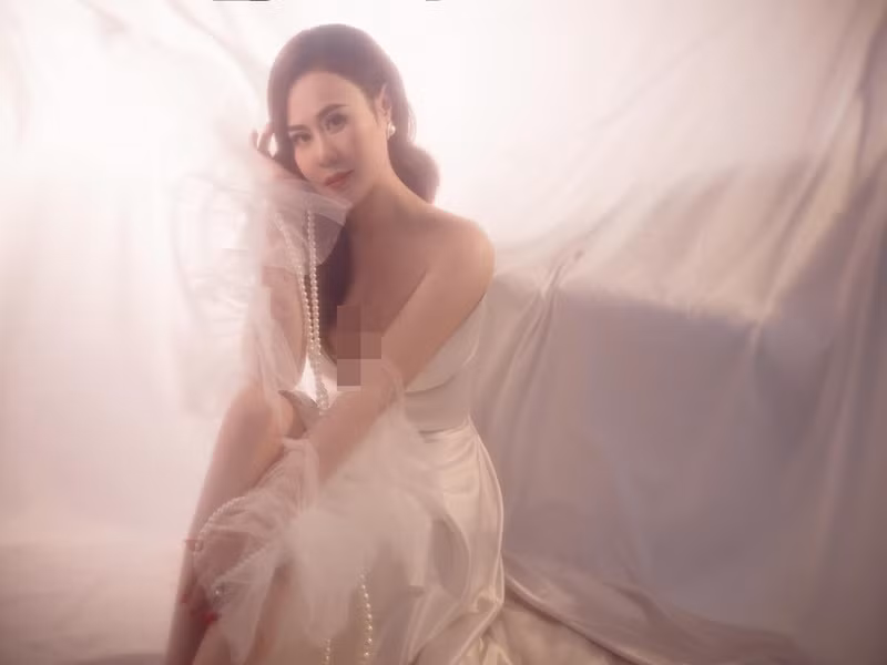 Kim Oanh đóng không ít phim hài của đạo diễn Trần Bình Trọng như "Đại gia chân đất", "Làng ế vợ".