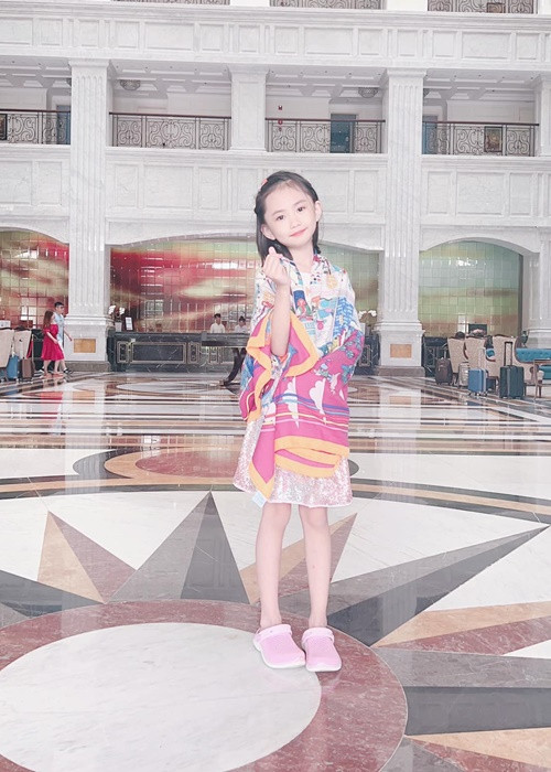 Người hâm mộ mong chờ Angela Phương Trinh chia sẻ thêm thông tin về bé Tép Cherry.