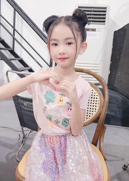 Tép Cherry sở hữu vẻ ngoài xinh xắn, đáng yêu.