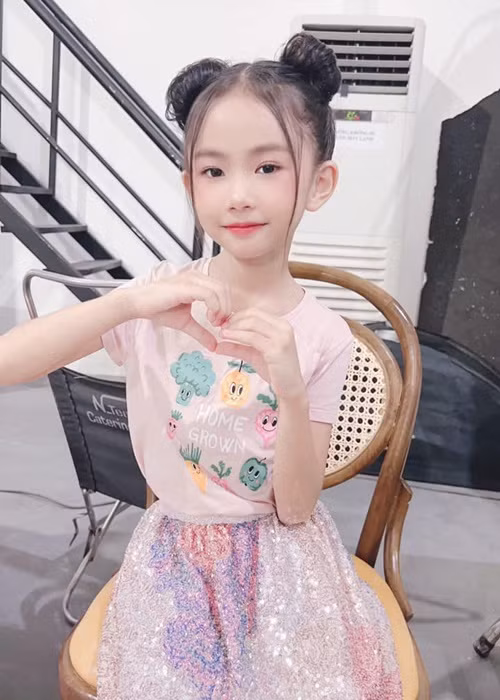 Tép Cherry sở hữu vẻ ngoài xinh xắn, đáng yêu.