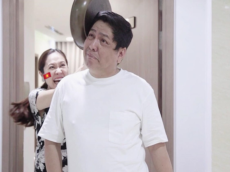 Đức Thịnh có những biểu cảm khó đỡ bên Thanh Thúy.