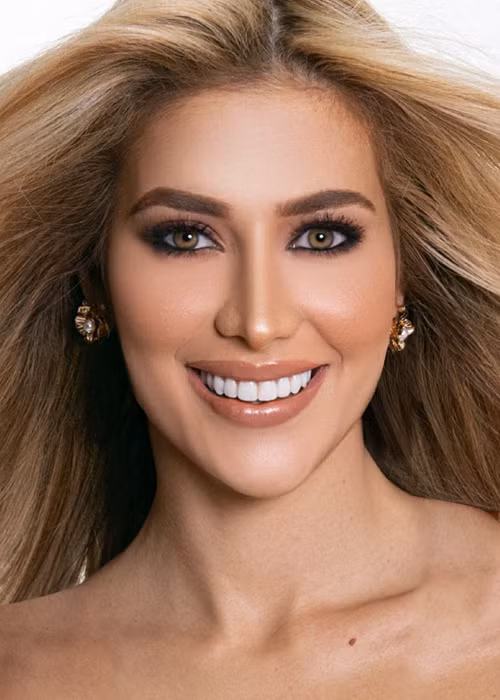 Đến từ cường quốc nhan sắc Venezuela, Oriana Pablos đang giành 1 huy chương vàng và 1 huy chương đồng.