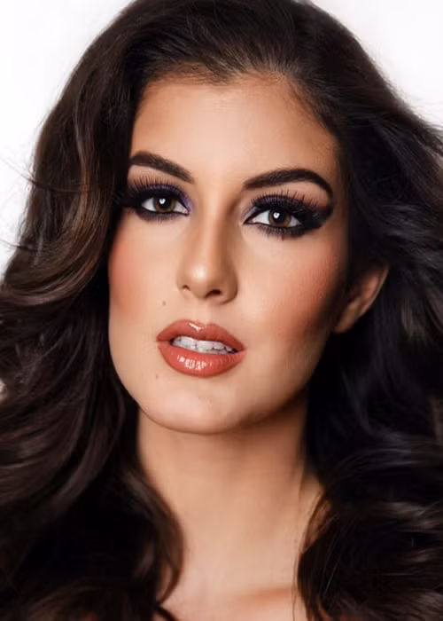 Missosology cũng đánh giá cao đại diện Cuba - Sheyla Ravelo. Mỹ nhân này giành 2 huy chương vàng và 2 huy chương bạc.