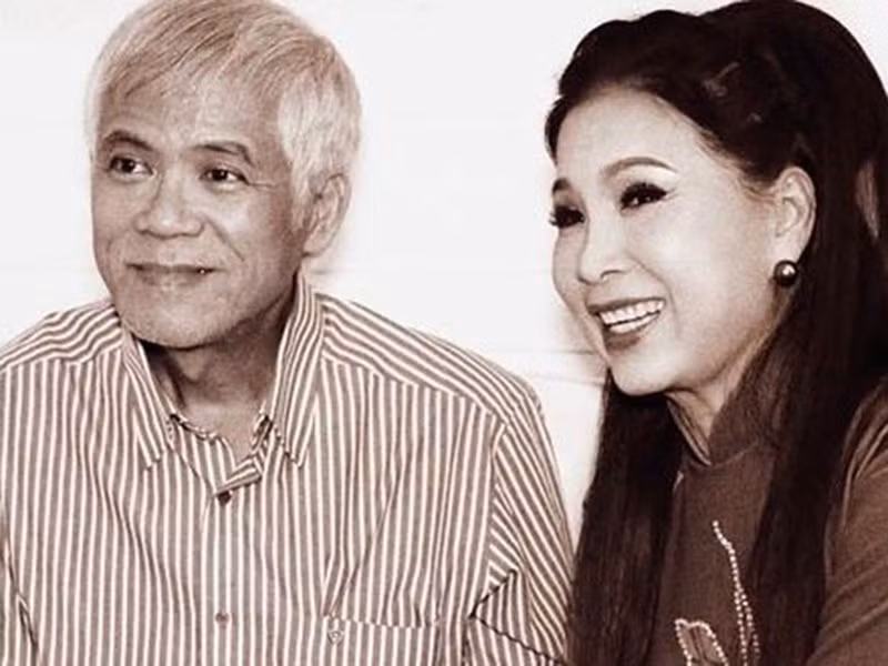 Nghệ sĩ Kim Xuân còn từng khen ngợi chồng là người đàn ông tuy cục tính nhưng rất thương gia đình. Ông kiên trì nhiều năm đưa đón mỗi lần bà đi diễn. Và bà chỉ có thể yên tâm chợp mắt nếu người đưa đón là chồng. Ảnh: An ninh thế giới