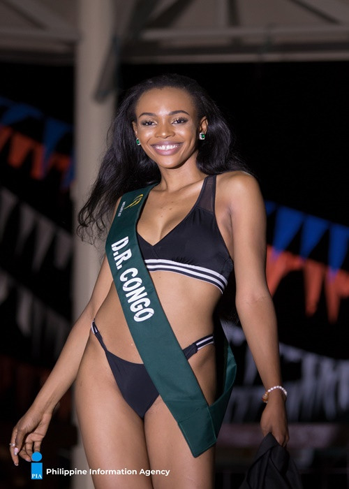 Thí sinh đến từ Cộng hòa Dân chủ Congo nhận huy chương đồng. Ảnh: Philippine Information Agency