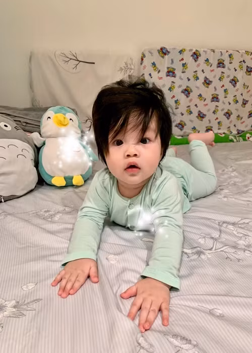 Chào đón bé Tuấn Kha là niềm hạnh phúc ngoài dự đoán của vợ chồng Lê Khánh.