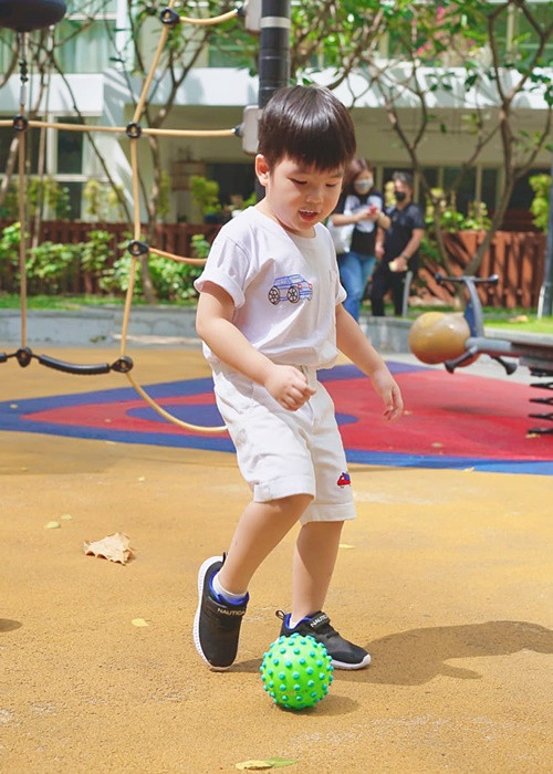 Bé Tuấn Khang là trái ngọt của Lê Khánh và Tuấn Khải sau 4 năm cặp đôi “chị em” kết hôn.