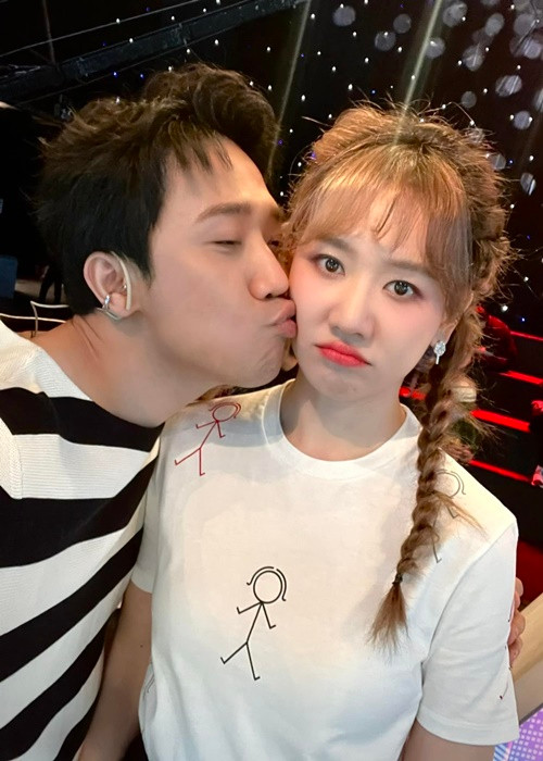 Được chồng yêu thương, chiều chuộng, Hari Won từng bày tỏ, cuộc đời cô từ đầu đến giờ cái gì cũng thấy sai, chỉ có lấy Trấn Thành là không sai. Khi Trấn Thành vướng thị phi, Hari Won luôn đứng về phía chồng. Ảnh: FBNV