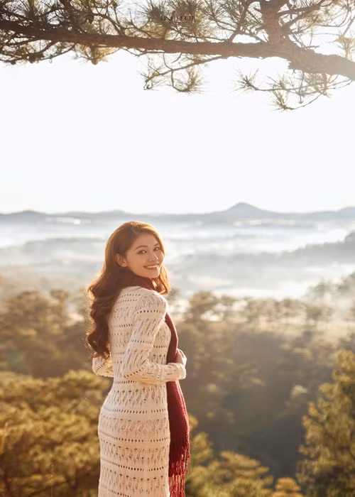 Nửa kia của Thùy Dung sống ở Hà Nội. Theo nàng á hậu, bạn trai sẽ cân nhắc chuyển hẳn vào TP HCM để chuẩn bị cho việc cùng cô bước vào cuộc sống hôn nhân.