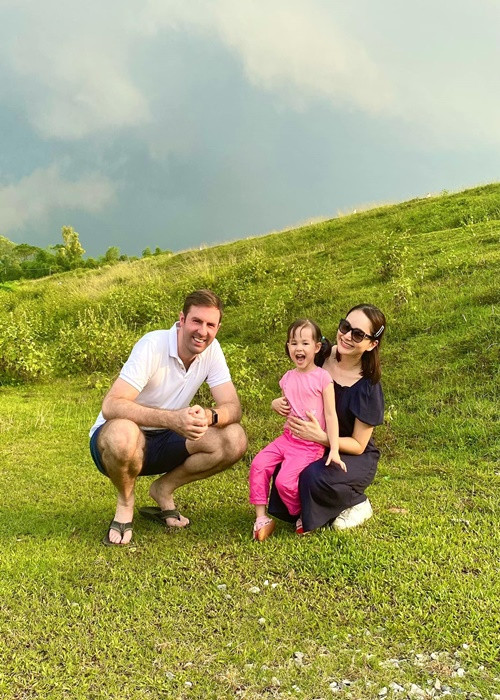 Theo Lan Phương, việc yêu thương, giúp đỡ vợ con của chồng xuất phát từ trái tim.