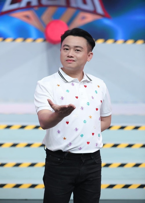 Hữu Tín từng tự tử vì đối diện nợ nần do gia đình phá sản, công việc không có. Sống lại sau lần tự tử, anh xác định bản thân chỉ còn cách đối mặt với khó khăn. Ảnh: Lao động