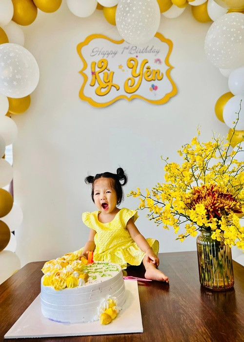 Mới đây, diễn viên Lê Bê La tổ chức sinh nhật 1 tuổi cho con gái thứ hai Kỳ Yên.