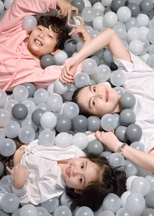 Ngọc Trinh từng bày tỏ khát khao có con. Chân dài gốc Trà Vinh chia sẻ, cô không sợ sinh con xong thì sức hút sẽ giảm.