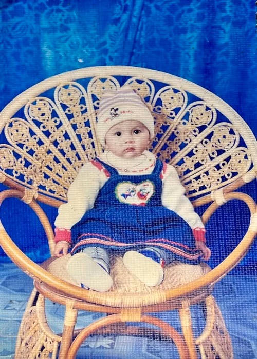 Người đẹp gốc Thái Bình xinh từ tấm bé.