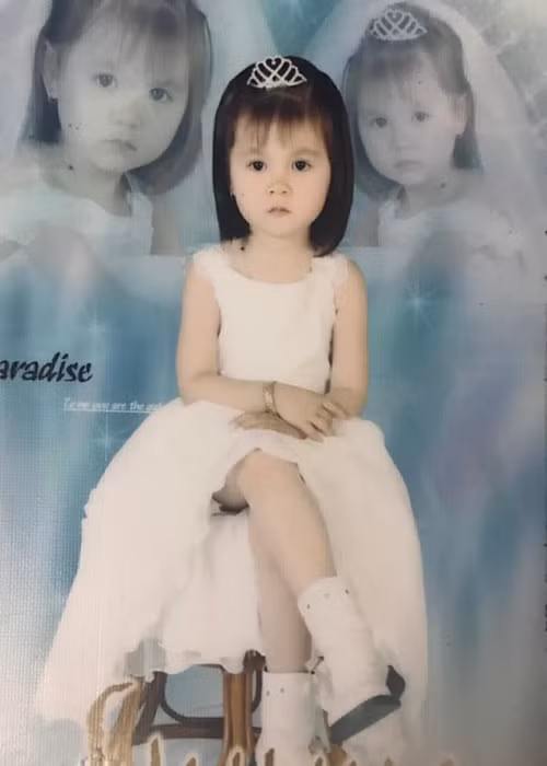 Loạt ảnh Lương Kỳ Duyên ngày còn nhỏ thu hút sự quan tâm của nhiều bạn bè.