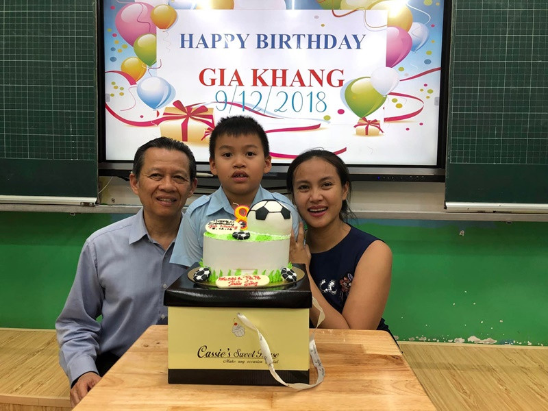 Theo Như Phúc, chồng cũ và chồng hiện tại của cô vẫn thường xuyên trò chuyện với nhau, xem nhau như bạn bè. Ảnh: FBNV