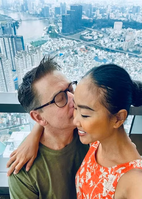 Đoan Trang chia sẻ, ông xã tốt, hiền lành và tử tế. Ngoài việc là chồng, anh còn là người thầy, huấn luyện viên để Đoan Trang nỗ lực hơn mỗi ngày. Ảnh: FBNV