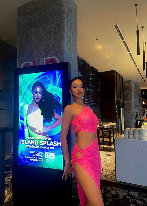 Nàng á hậu chưa có ý định “lấy chồng bỏ cuộc chơi” trong tương lai gần vì cần hoàn thành nhiều trách nhiệm và đền đáp tình cảm từ người hâm mộ.