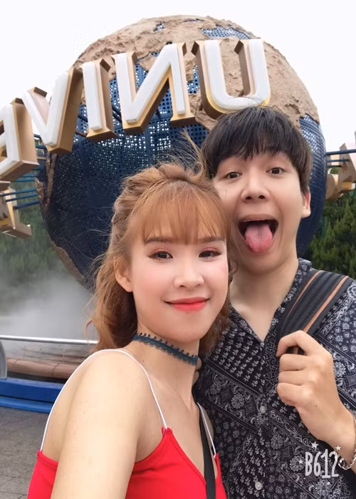 Còn Kelvin Khánh cho hay: "Khánh và My đã thống nhất, không sinh con mà sẽ sống với nhau như vậy đến già. Cuộc sống hai người hiện tại đang rất vui. Cho nên cứ sống với nhau như vậy, đến một thời điểm nào đó thấy cần có con thì cả hai sẽ tính tiếp".