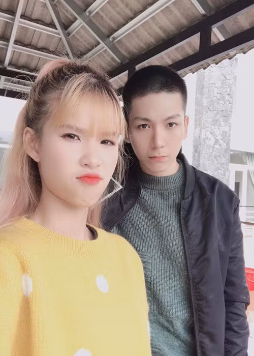 Khởi My từng chia sẻ, vợ chồng cô không sinh con vì cả hai ở với nhau đã tăng động, chí chóe nên có con chắc sẽ sinh chuyện.