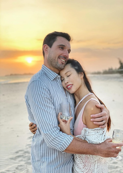 Khong phai dai gia, vi sao chong Tay van khien Ha Anh me met?