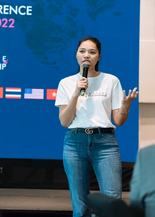 Sau khi lấy chồng, Hương Giang ít tham gia sự kiện giải trí.