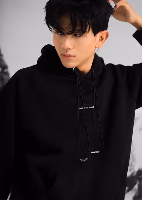 Bạn trai của Mỹ Anh từng làm vũ công trong các sản phẩm âm nhạc như “Gái độc thân”, “Càng cua”... Ảnh: FBNV